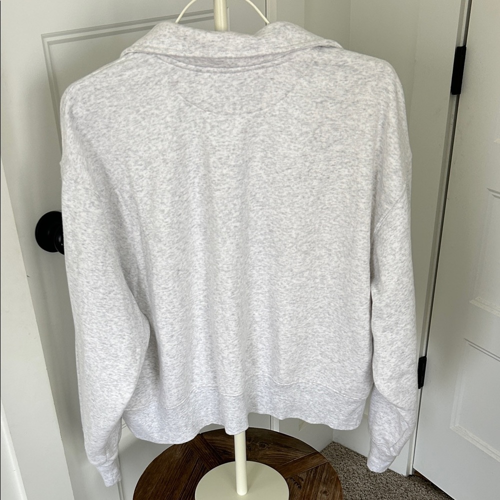 NWT Universal Thread Light Gray Pullover Polo Swe… - image 4